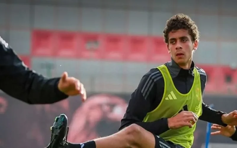 تفاصيل جديدة.. ماذا يؤجل انتقال حمزة عبد الكريم إلى برشلونة؟